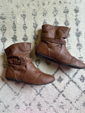 Women's Ankle Boots with Buckle Strap- Cognac brown colour